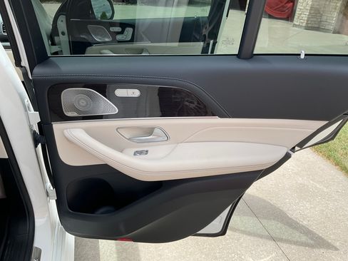 Used 2021 Mercedes-Benz GLE 450 4MATIC image 9