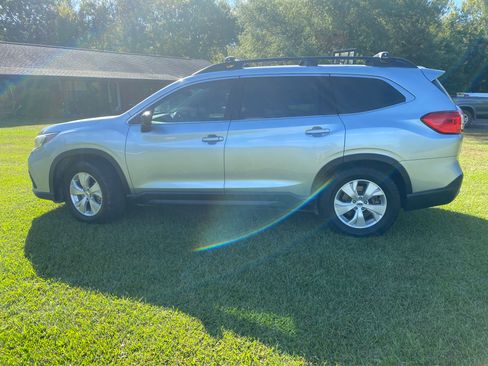 Used 2019 Subaru Ascent 8-Passenger AWD/4WD image 12