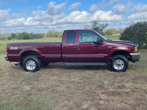 Used 1999 Ford F250 4x4 SuperCab Super Duty image 2
