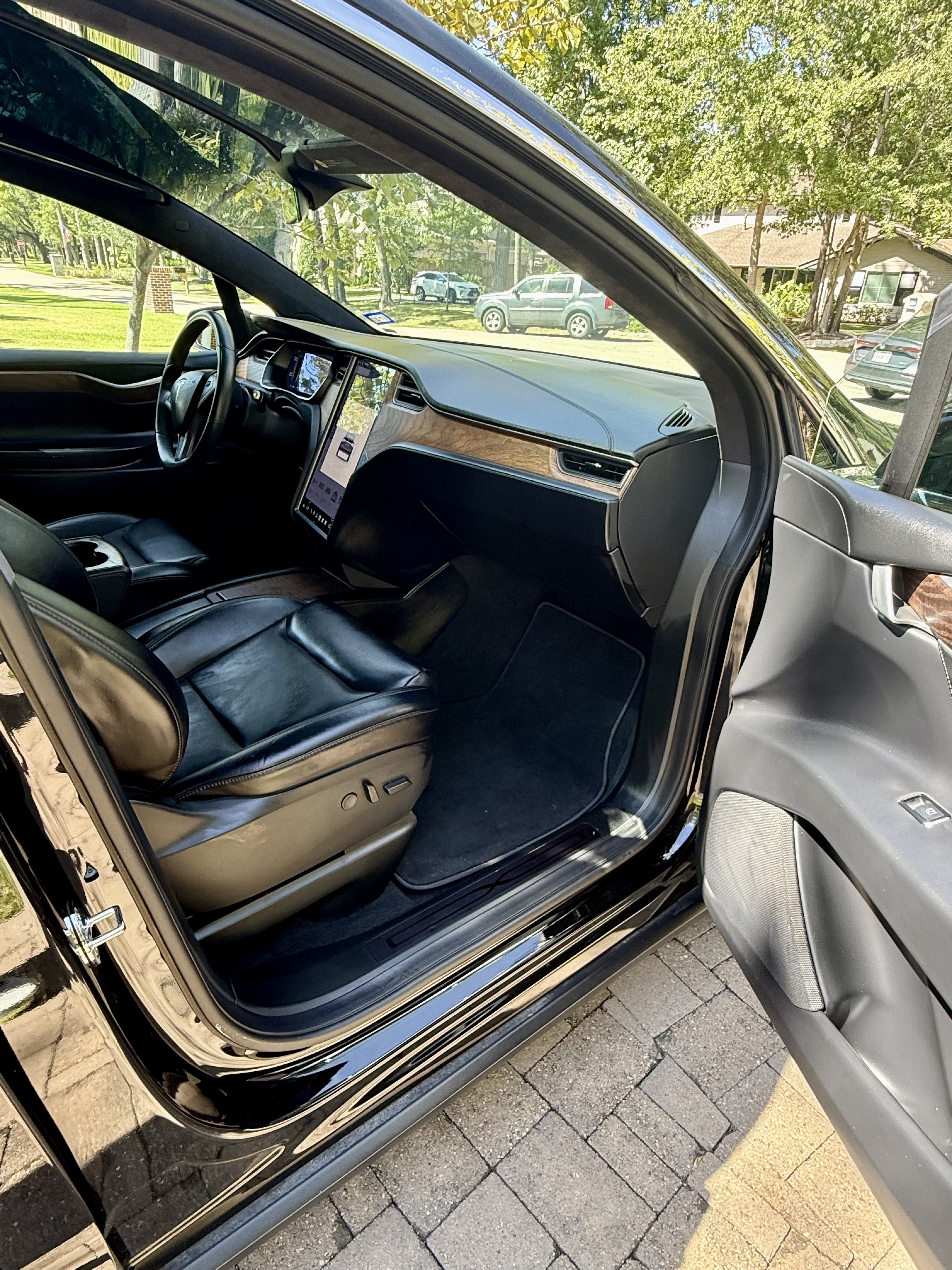 Used 2020 Tesla Model X Long Range AWD/4WD image 5