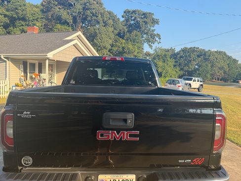 Used 2016 GMC Sierra 1500 SLT w/ Suspension Package, Off-Road AWD/4WD image 4
