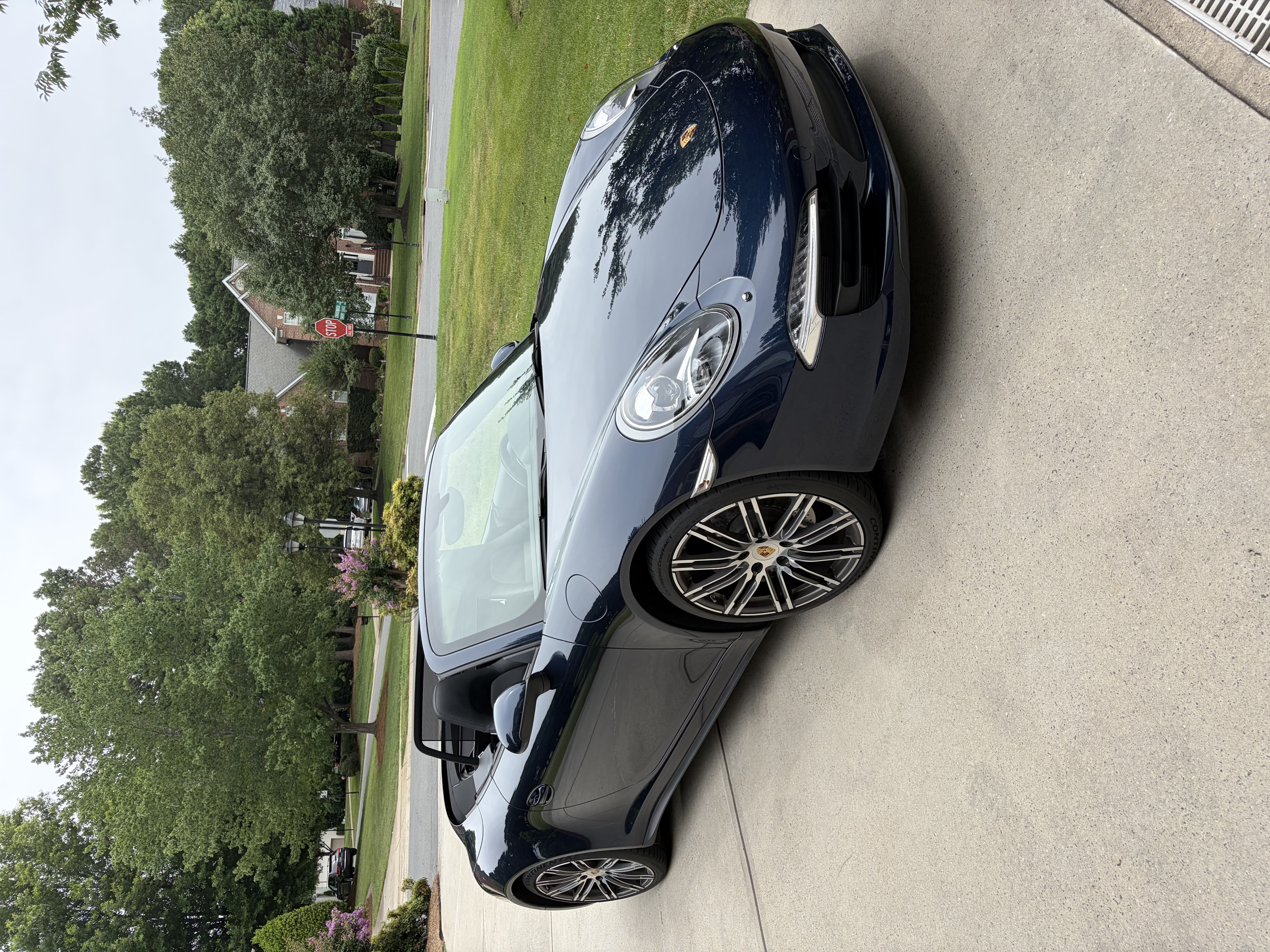 Used 2015 Porsche 911 Carrera 4 AWD/4WD image 4