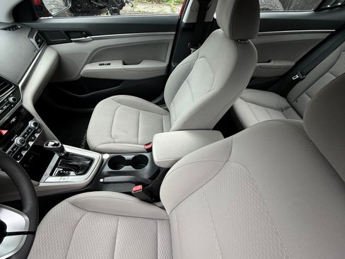Used 2020 Hyundai Elantra SEL FWD image 23
