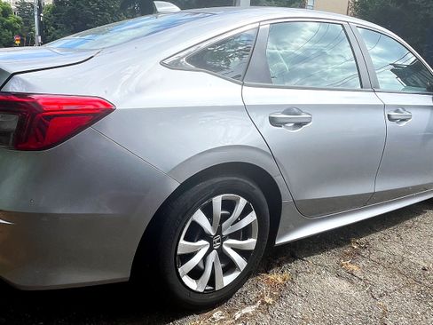 Used 2022 Honda Civic LX image 4