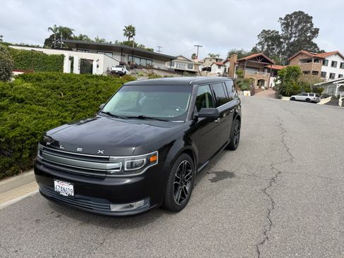 Used 2013 Ford Flex Limited w/ Titanium Appearance Pkg image 1