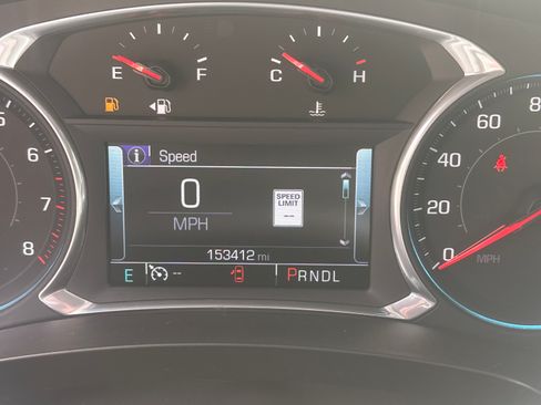 Used 2018 Chevrolet Traverse LT FWD image 5
