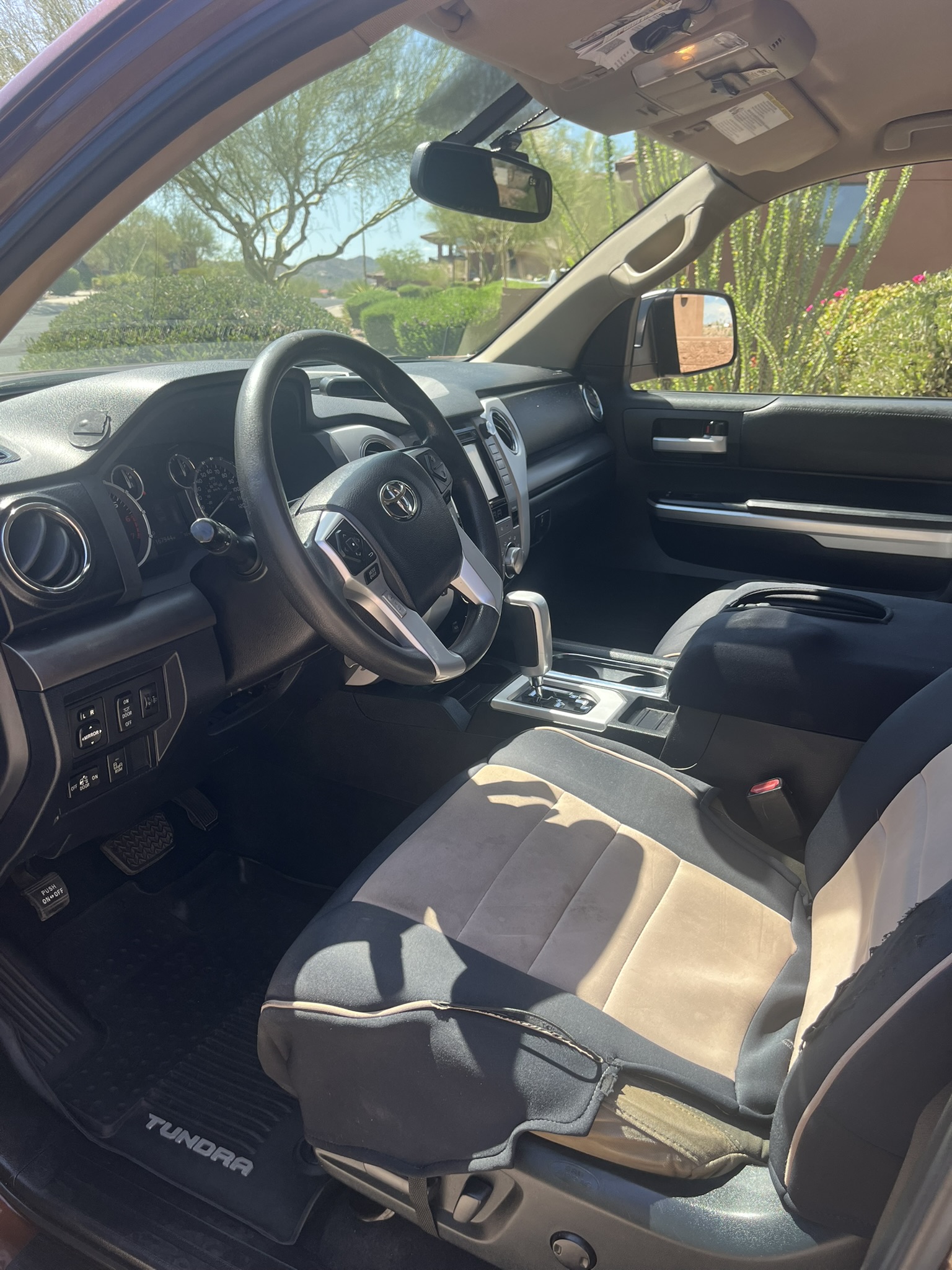 Used 2017 Toyota Tundra SR5 w/ SR5 Upgrade Package RWD image 16