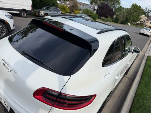 Used 2015 Porsche Macan S AWD/4WD image 20