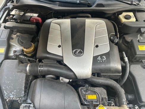 Used 2002 Lexus SC 430 Convertible RWD image 8