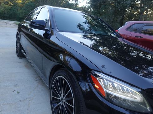 Used 2021 Mercedes-Benz C 300 Sedan image 2