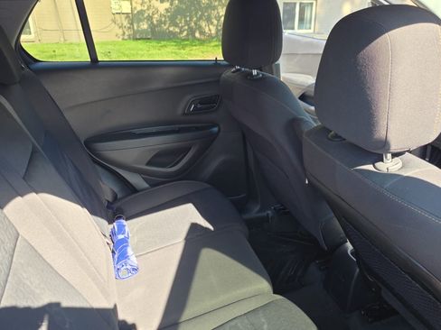 Used 2019 Chevrolet Trax LS w/ Tint and Cruise Package FWD image 14