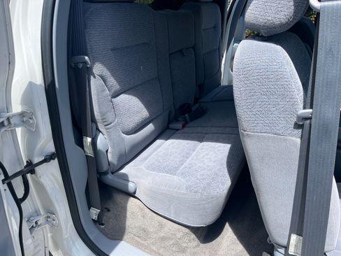 Used 2002 Toyota Tundra Limited image 17