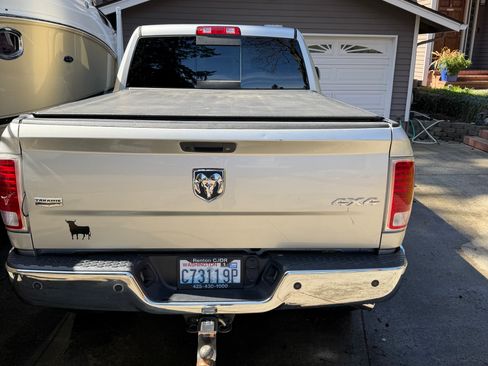 Used 2013 RAM 2500 Laramie w/ Convenience Group image 10