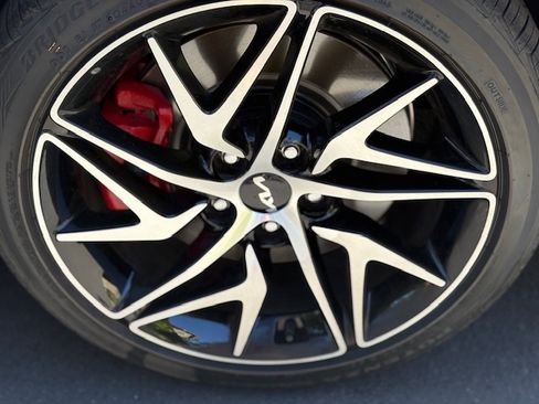 Used 2023 Kia Stinger GT-Line image 12