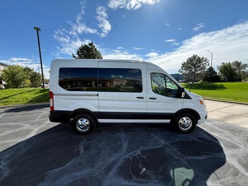 Used 2020 Ford Transit 150 XLT image 8