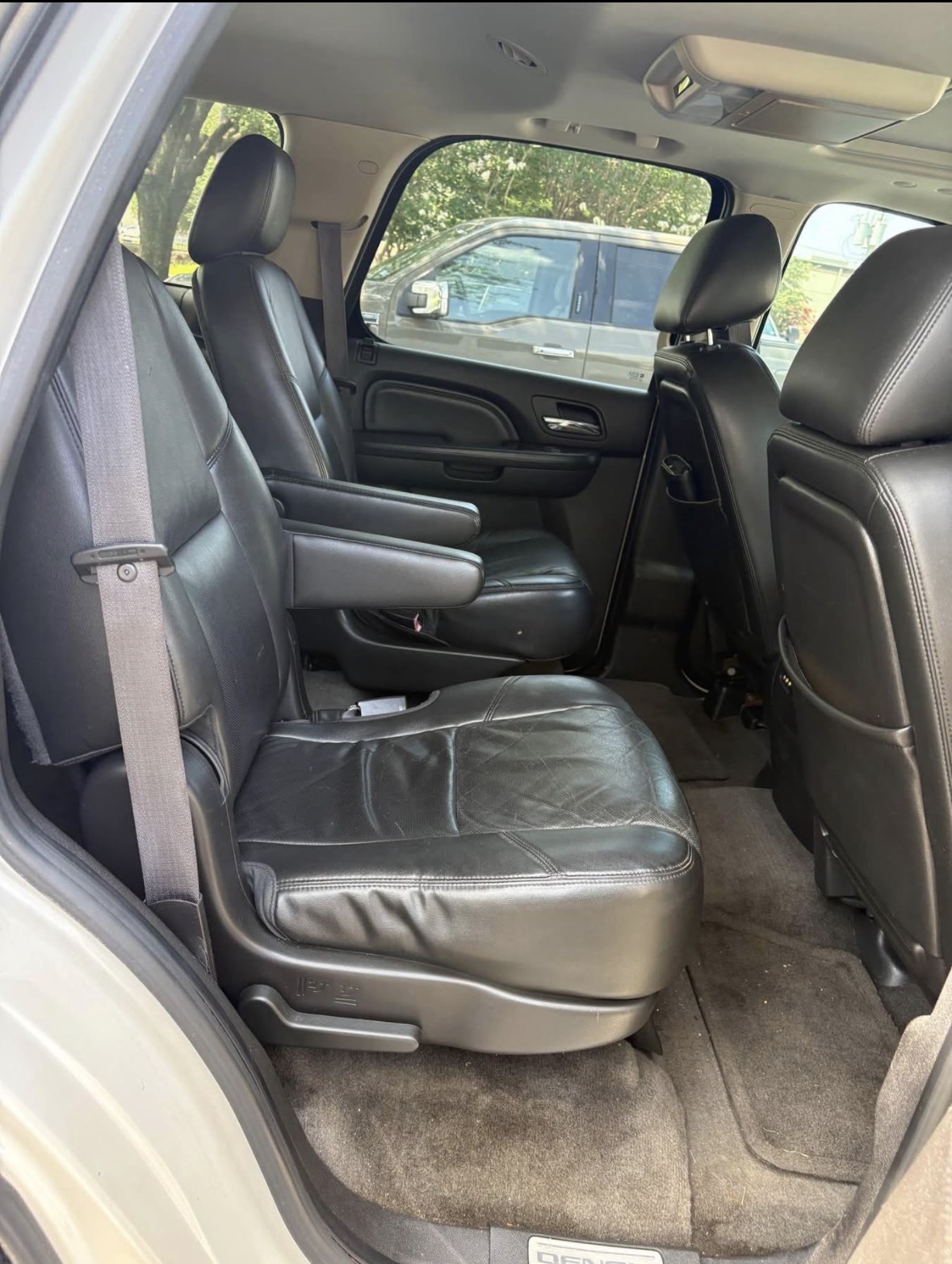 Used 2012 GMC Yukon Denali RWD image 6