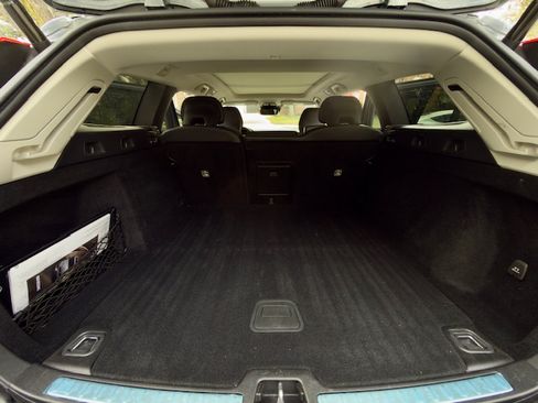 Used 2021 Volvo V60 T5 Cross Country w/ Climate Package image 6