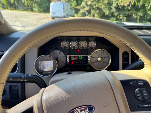 Used 2008 Ford F250 Lariat AWD/4WD image 16