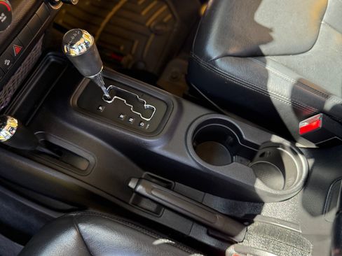 Used 2015 Jeep Wrangler Unlimited Sport w/ Quick Order Package 24S image 11