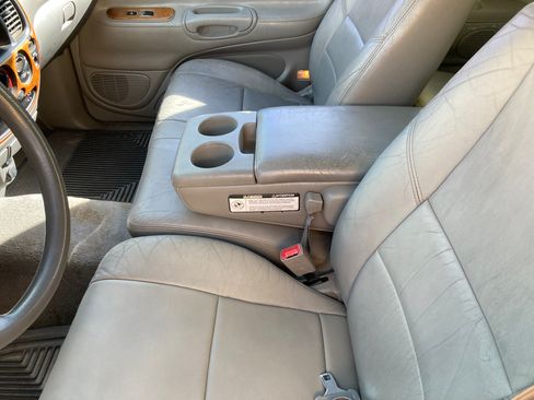 Used 2000 Toyota Tundra SR5 image 4