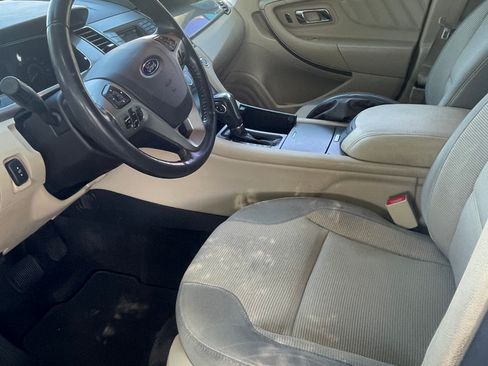 Used 2015 Ford Taurus SEL FWD image 6
