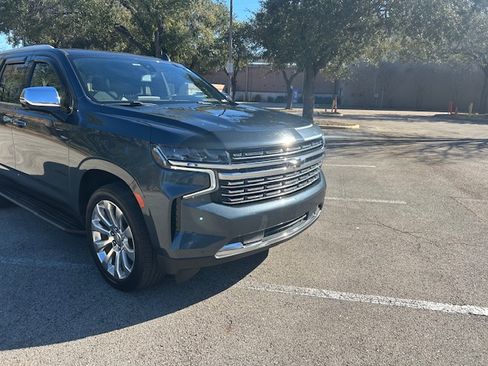 Used 2021 Chevrolet Tahoe Premier w/ Premium Package image 12