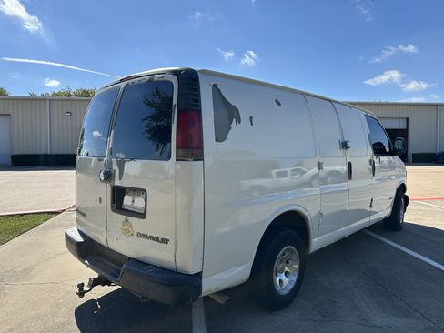 Used 1999 Chevrolet Express 1500 image 9