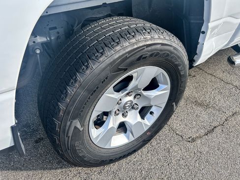 Used 2023 RAM 1500 Big Horn image 32