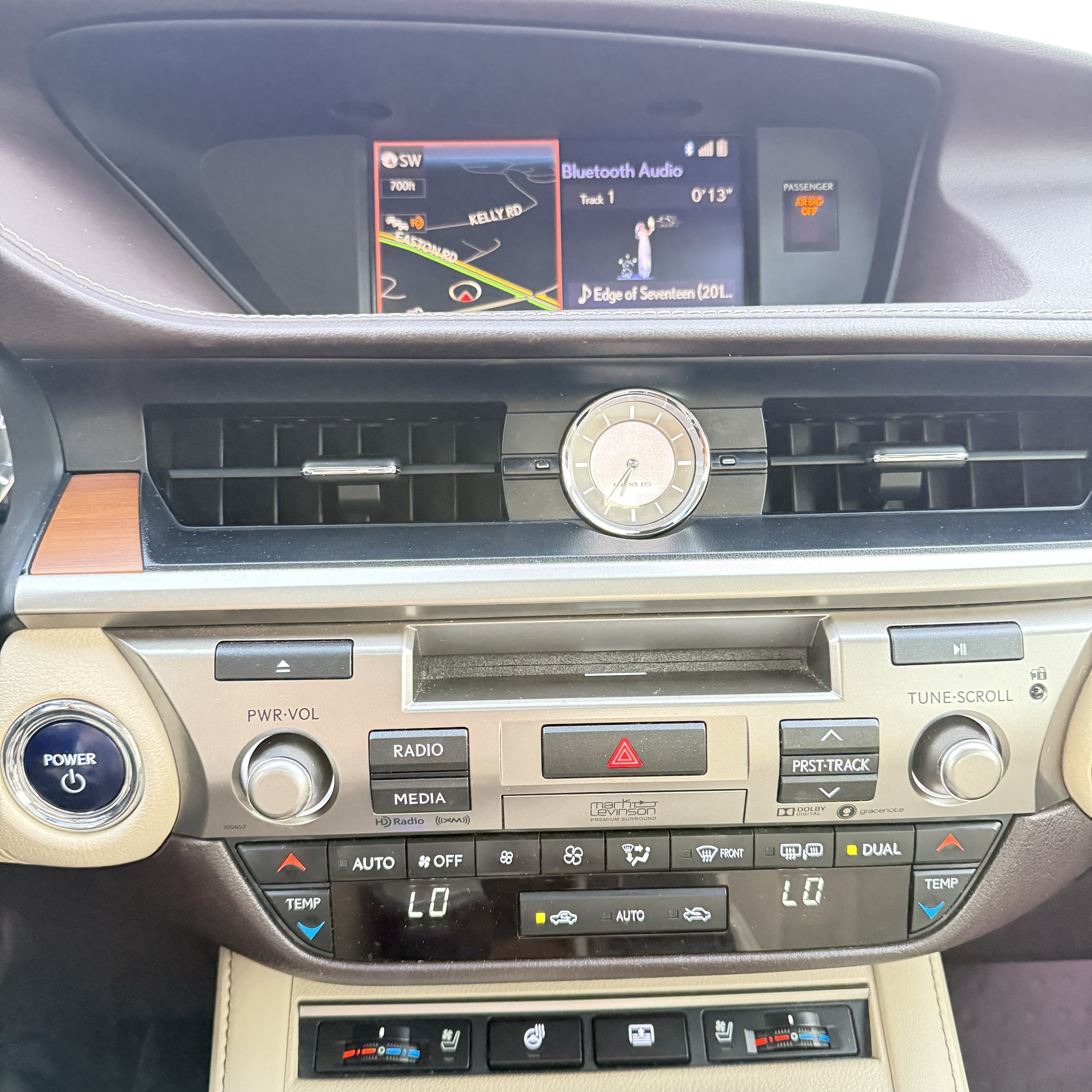 Used 2017 Lexus ES 300h FWD image 14