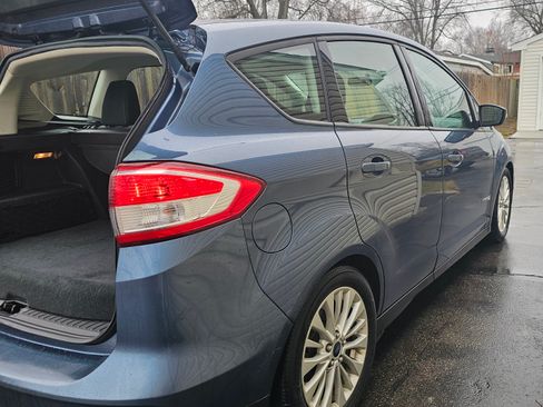 Used 2018 Ford C-MAX SE w/ Cold Weather Package image 11