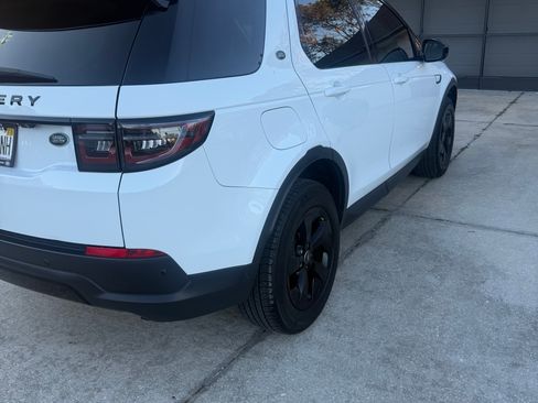 Used 2023 Land Rover Discovery Sport S image 5