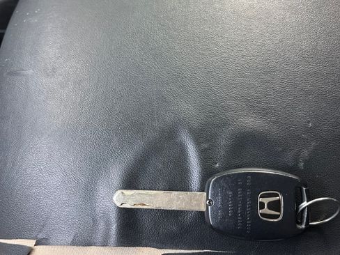 Used 2010 Honda Pilot EX-L image 14