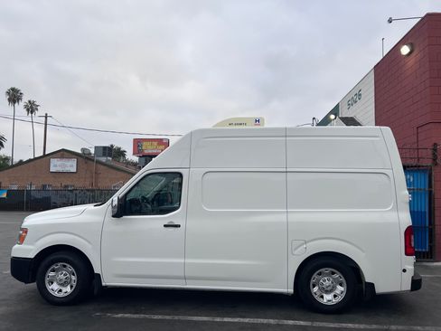 Used 2021 Nissan NV 2500 SV RWD image 4