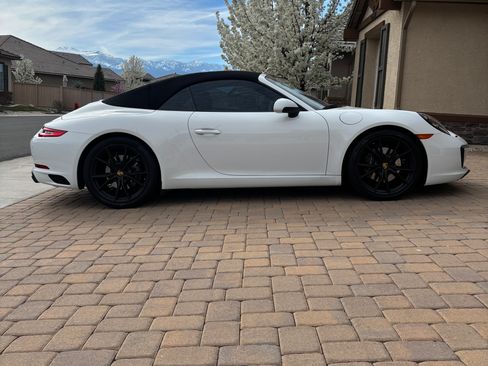 Used 2017 Porsche 911 Carrera image 9