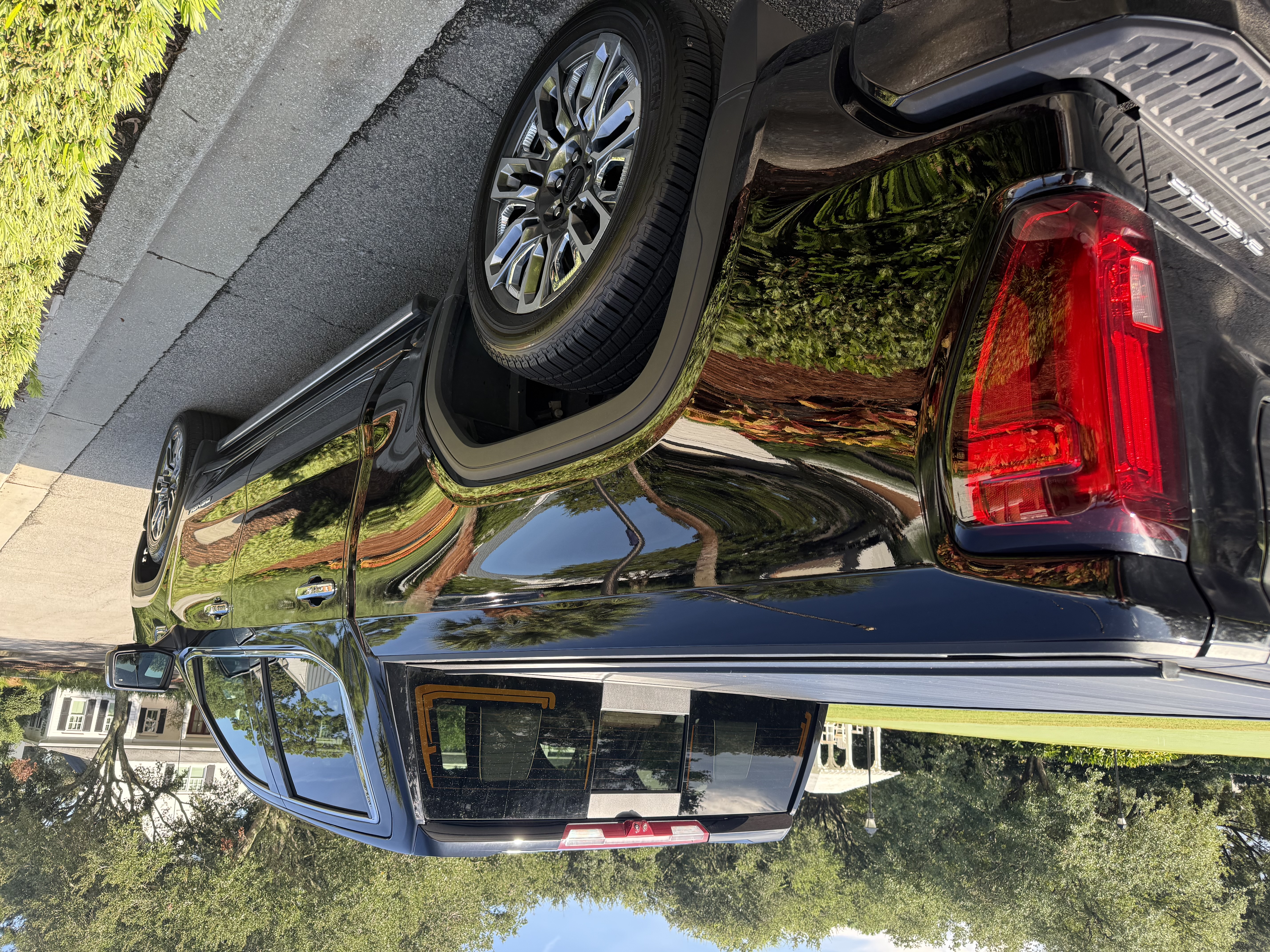 Used 2024 GMC Sierra 1500 Denali Ultimate AWD/4WD image 8