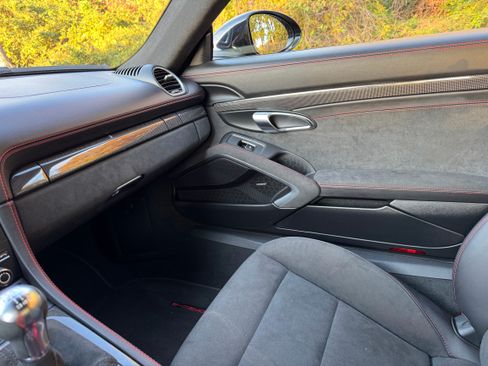 Used 2021 Porsche 718 Cayman GTS image 11