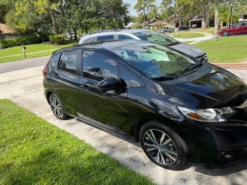 Used 2020 Honda Fit EX image 9