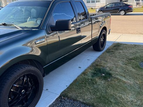 Used 2006 Ford F150 XLT image 2