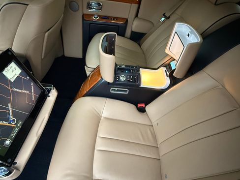 Used 2013 Rolls-Royce Phantom Sedan image 11