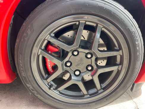 Used 2004 Chevrolet Corvette Z06 w/ Memory Package image 13