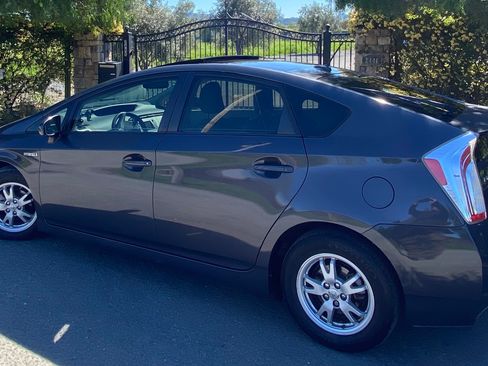 Used 2011 Toyota Prius Four w/ Solar Roof Pkg image 6