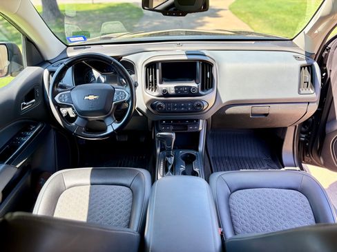 Used 2018 Chevrolet Colorado Z71 AWD/4WD image 18