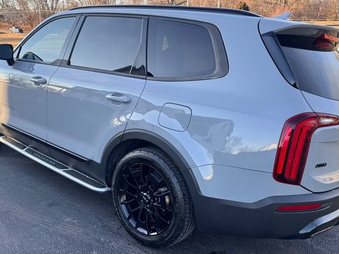 Used 2022 Kia Telluride SX w/ SX Prestige Package image 5