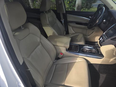 Used 2016 Acura MDX FWD image 2