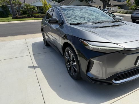 Used 2023 Toyota bZ4X FWD w/ Weather Package image 5