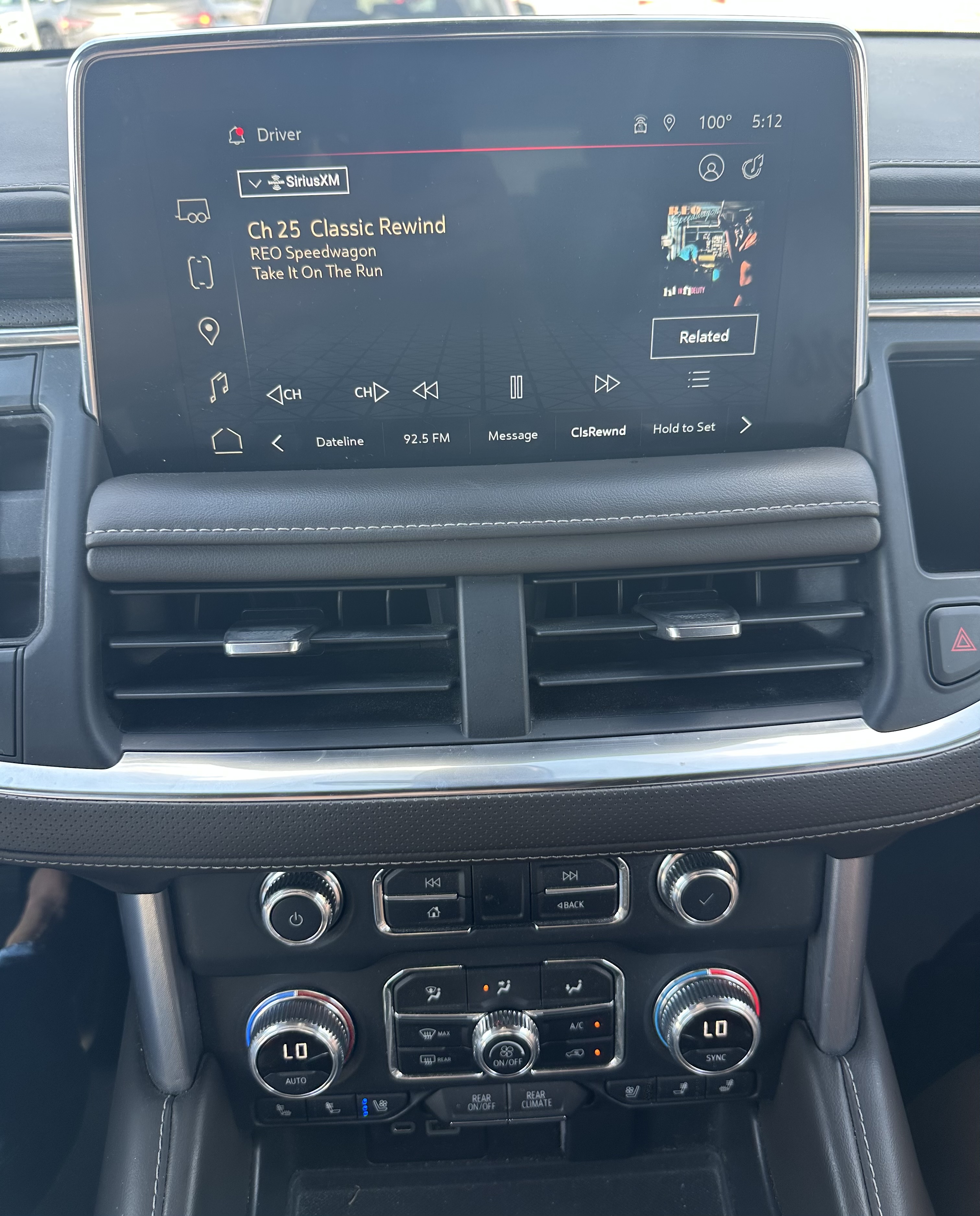 Used 2022 GMC Yukon SLT w/ SLT Premium Package AWD/4WD image 17