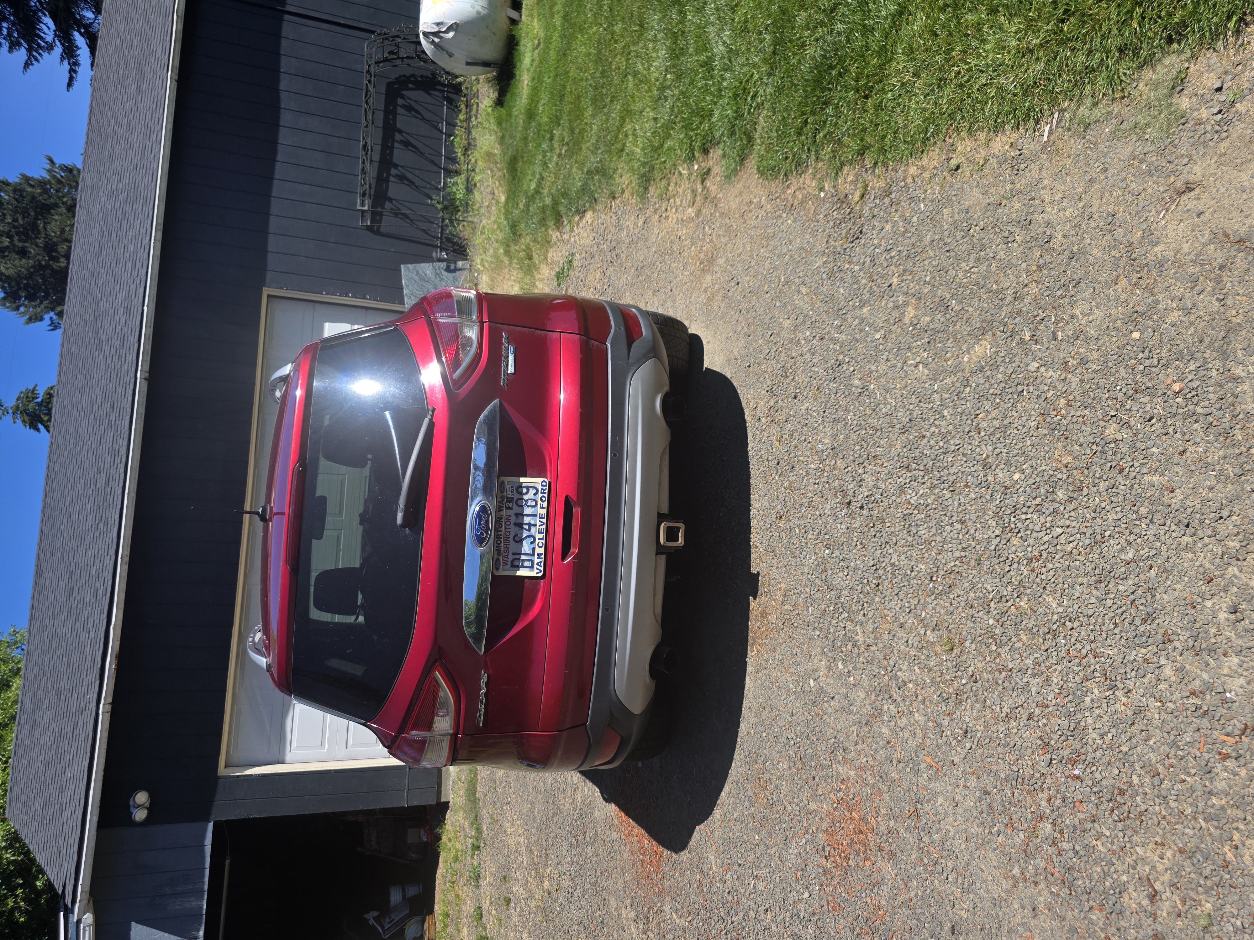 Used 2015 Ford Escape Titanium w/ Equipment Group 301A AWD/4WD image 4