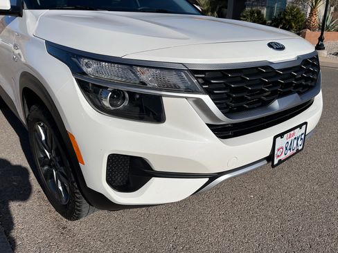 Used 2021 Kia Seltos LX image 21