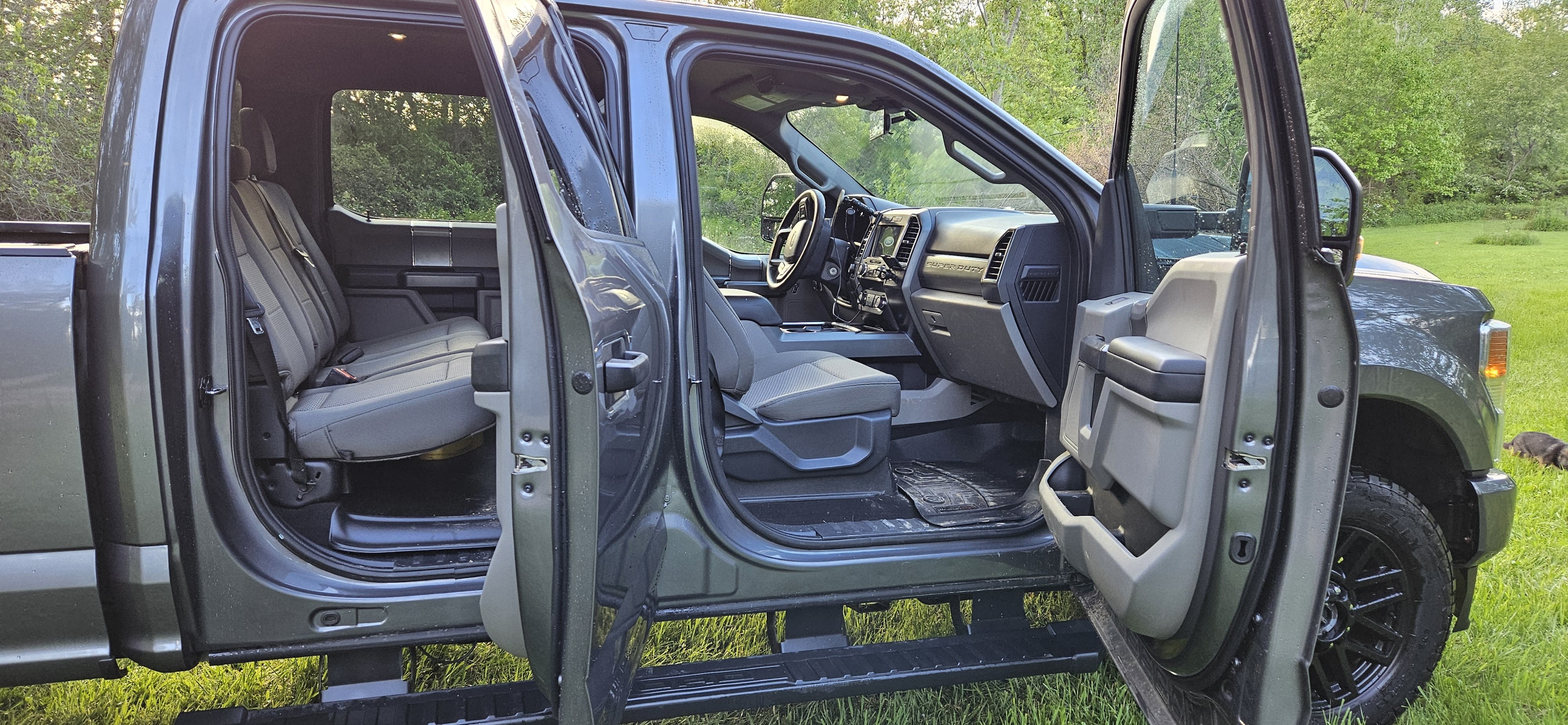Used 2022 Ford F250 XLT w/ Black Appearance Package AWD/4WD image 13