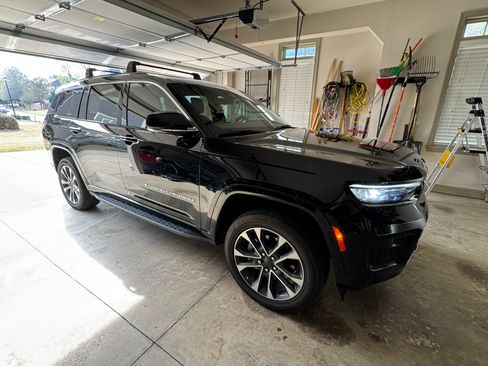 Used 2021 Jeep Grand Cherokee L Overland w/ Advanced Protech Group III image 4